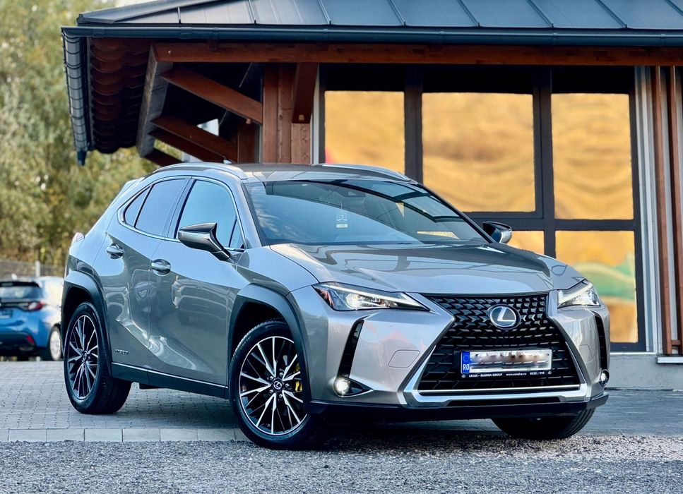Lexus UX250h / Hybrid / 184CP / Distronic / Lane assist / Garantie