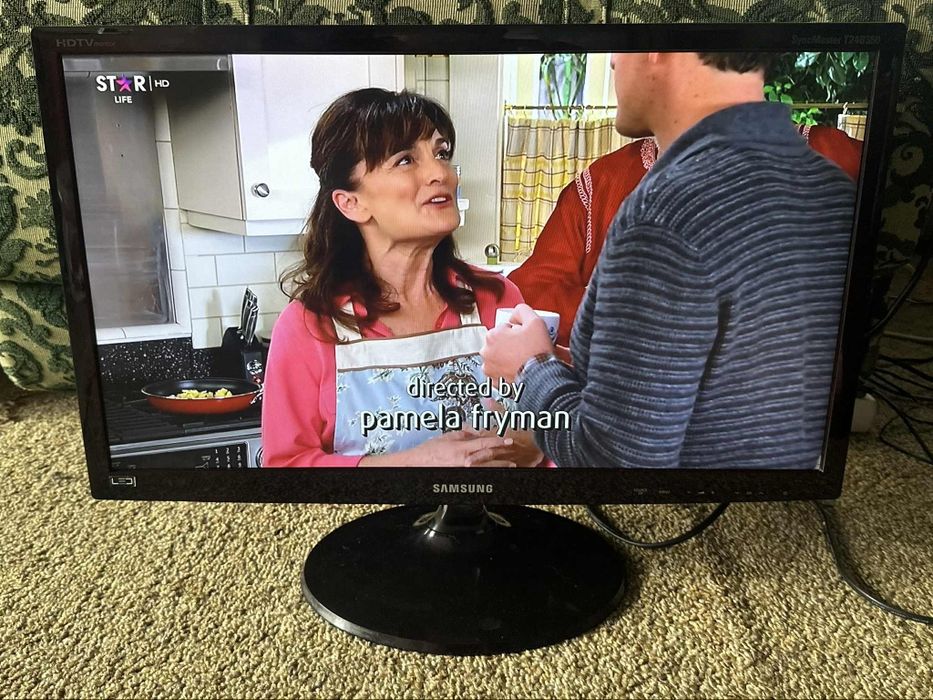 LED TV 24" Samsung - перфектен
