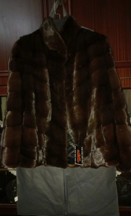 Женская Норковая шуба продаёться