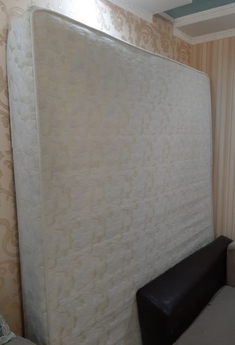 Продам Диван на пружинном блоке и матрас