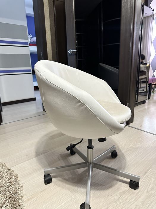 Продам диван угловой