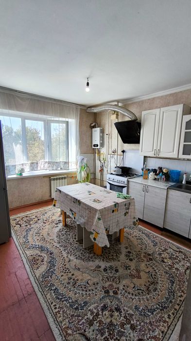 Продаётся 2-комнатная квартира в ЦЕНТРЕ ГОРОДА - Мадели кожа-Ташенова