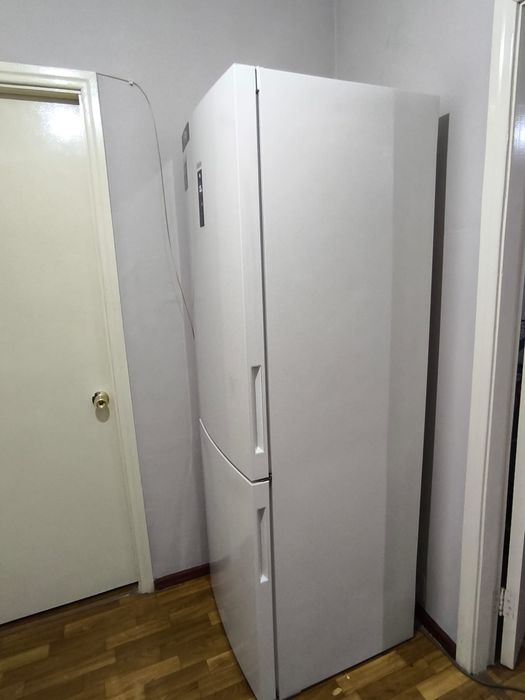 Бытовая техника- холодильник