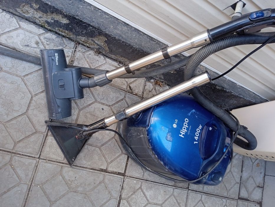 Продам пылесос. LG