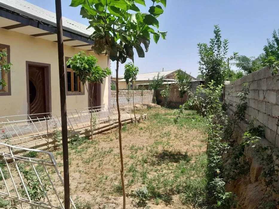 Срочна Ховли уй сотилади