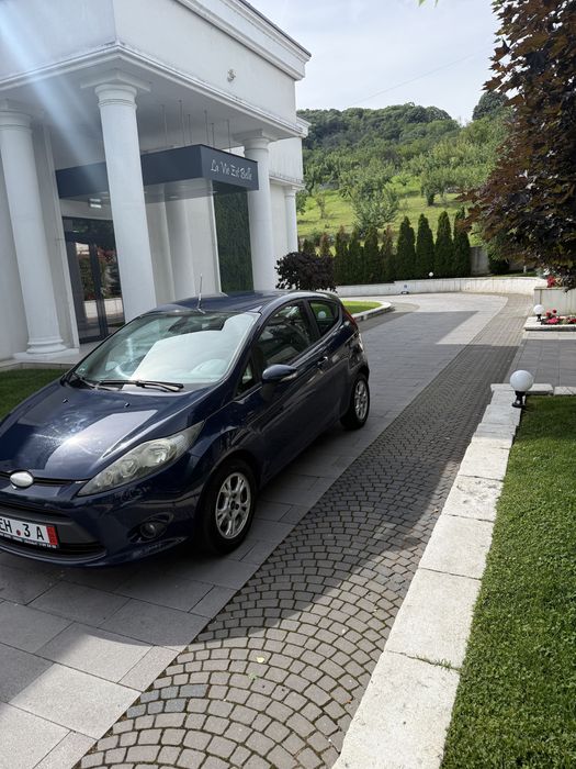 Ford fiesta coupe