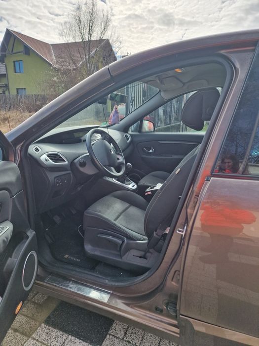 RENAULT Grand Scenic 2010