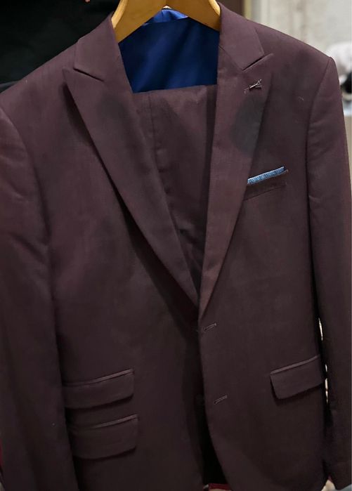 Продаю костюм 3-ка