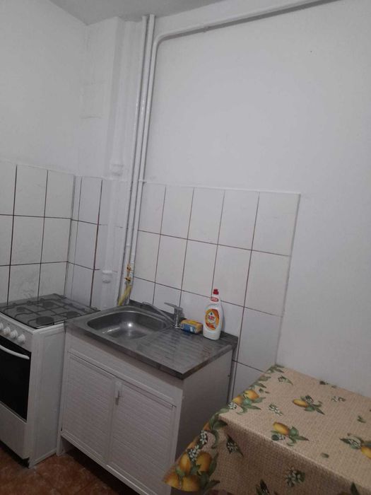 Apartament 2 camere – mobilat complet, centrală proprie, zona Isaccei