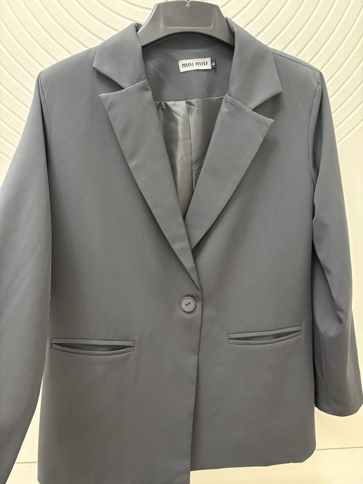 Серый пиджак,костюм.Женский