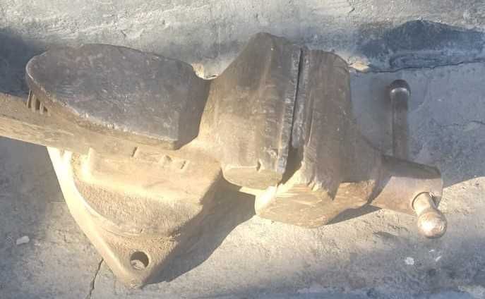 Продам Тиски Советского производства.