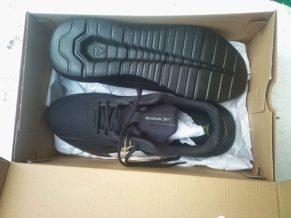 Vând adidași Reebok originali 230 lei