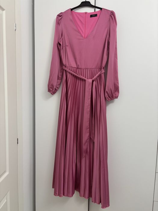 Vand rochie roz lunga, firma Etic