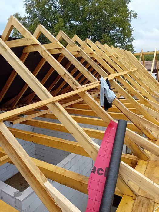 Mesteri pentru acoperisuri complete, sisteme pluviale