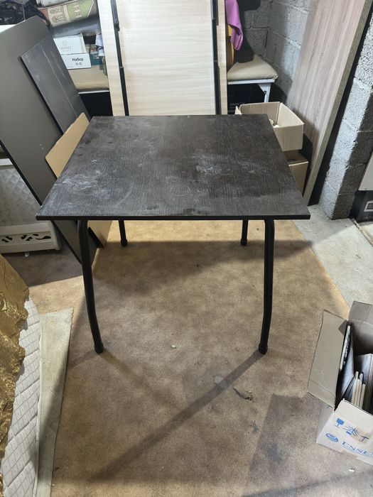 Продам стол кухонный. 90*90см