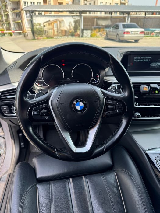 ПРОДАВА СЕ BMW 520d 2018 г