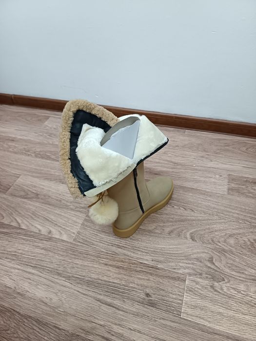 Продам  женские сапоги