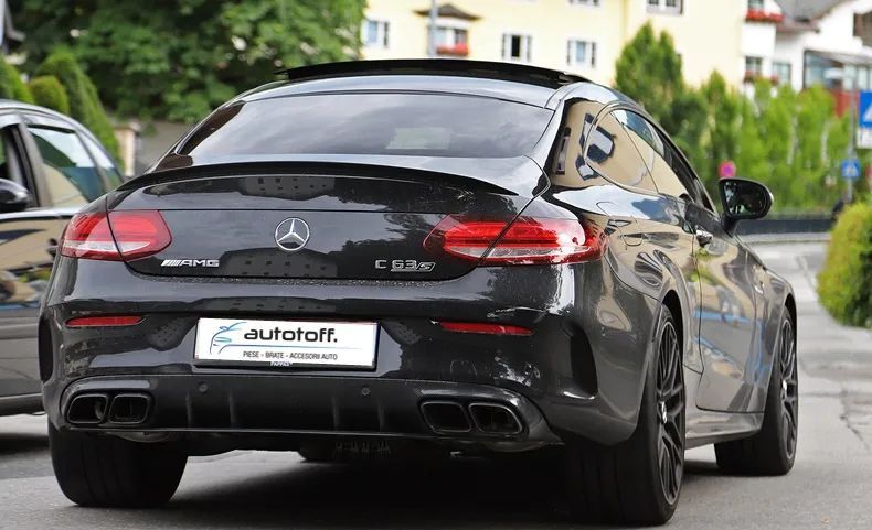 Bara fata si Difuzor bara spate Mercedes C-Class C205 A205 (14-19) C63 Design