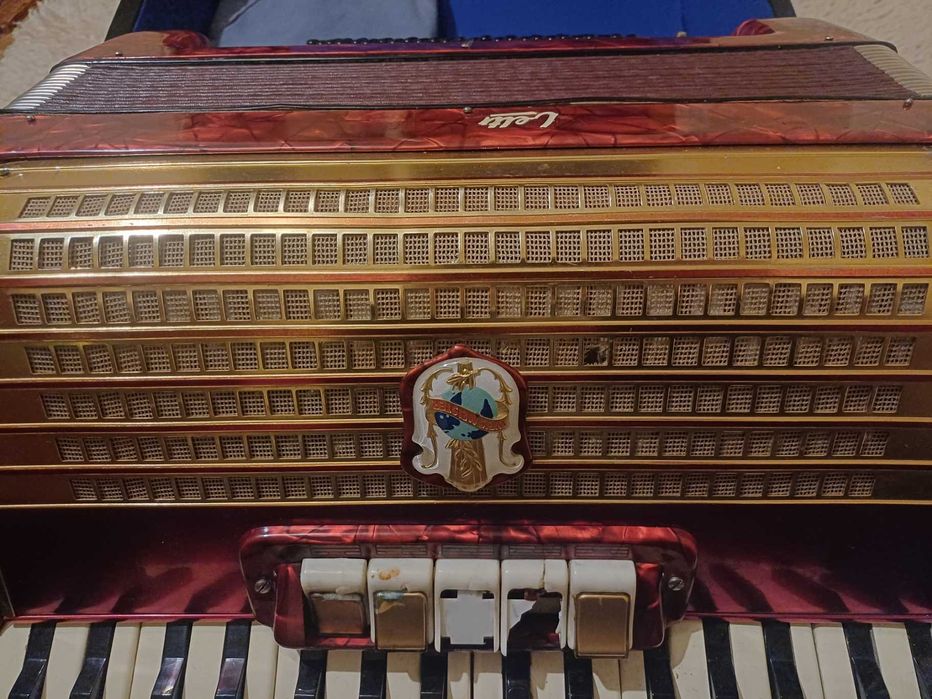 Акордеон Weltmeister 48 баса