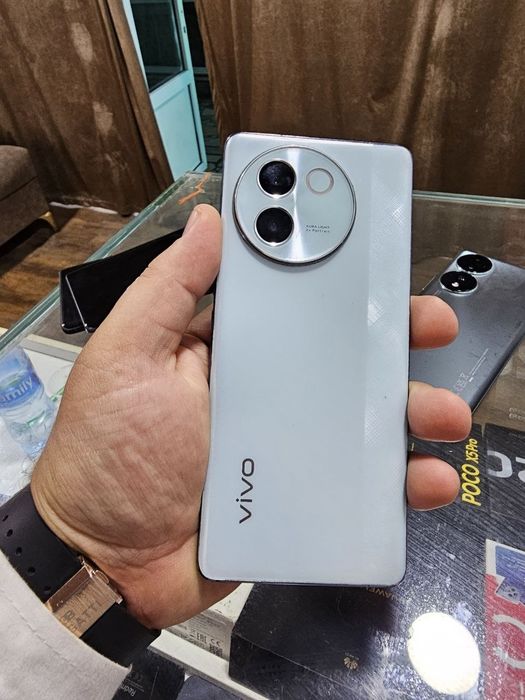 Vivo V30 5g 256 gb sotiladi