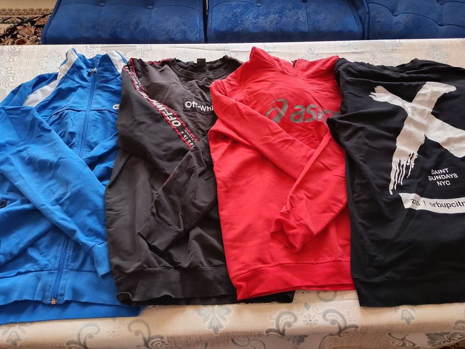 Кофты ветровки дёшево продам