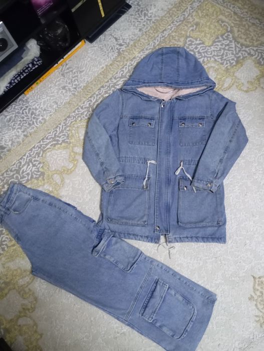 Джинсовая куртка утеплённая и джинсовые брюки