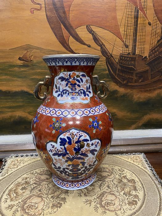 Китайска ваза от порцелан