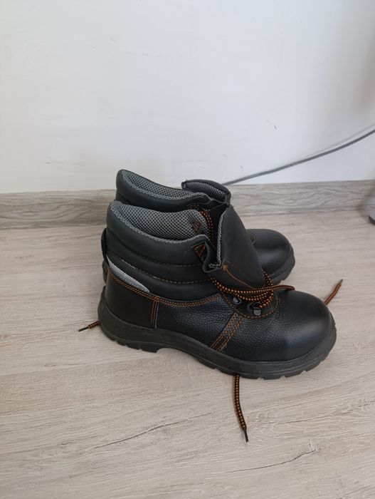 Спец ботинки кожаные качественные