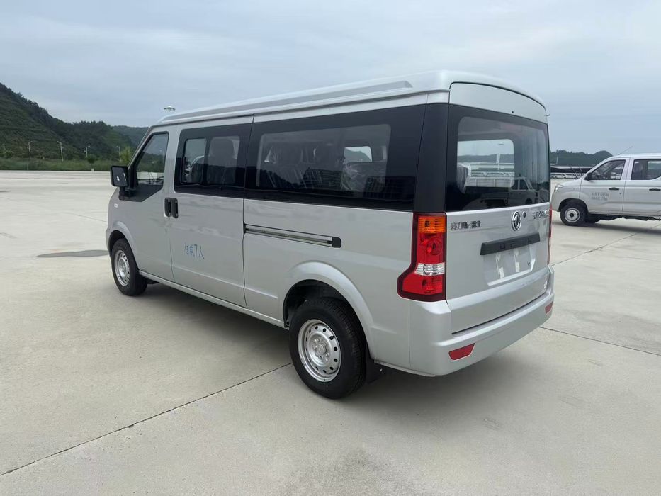 Микроавтобус-минивэн Донгфенг. Новый