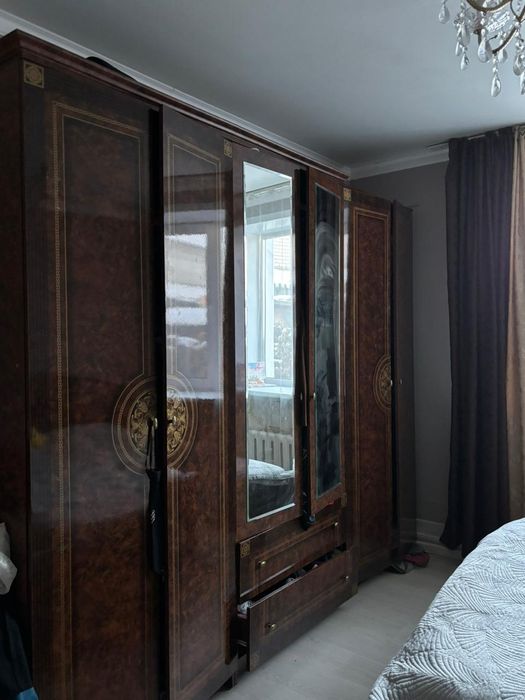 Спальный гарнитур