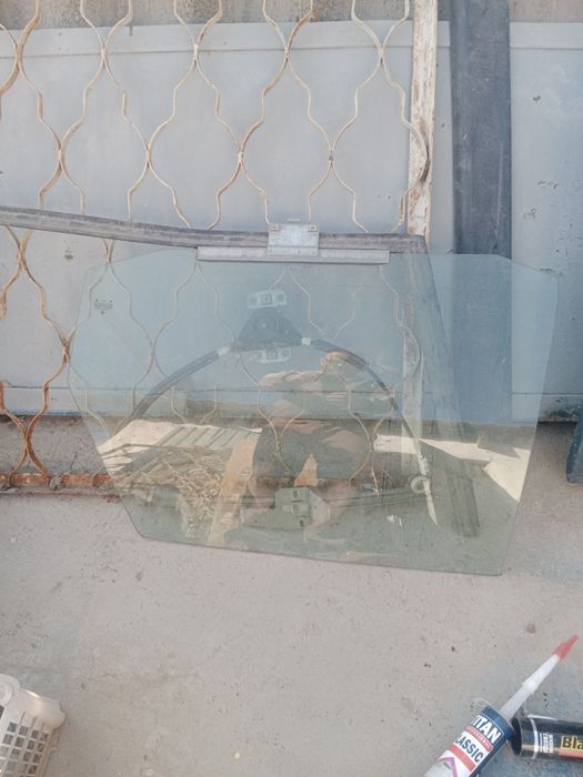 Дверь левая задняя пассат B3 седан