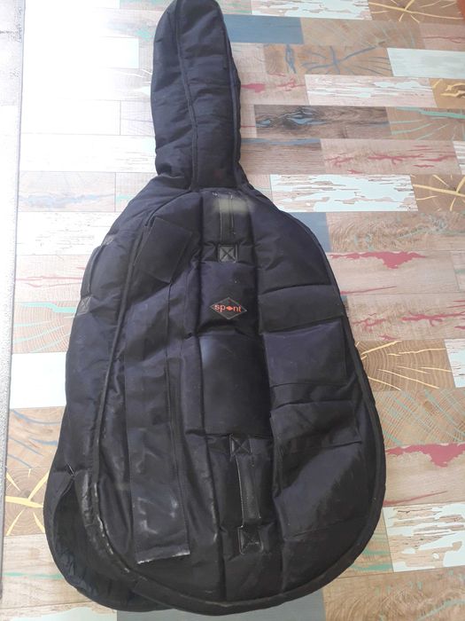 Продавам калъф за цигулка и контрабас