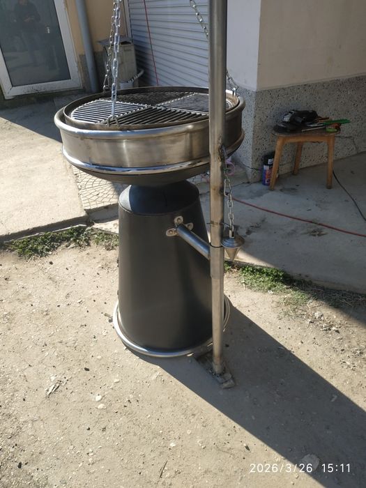 Барбекю на дървени въглища