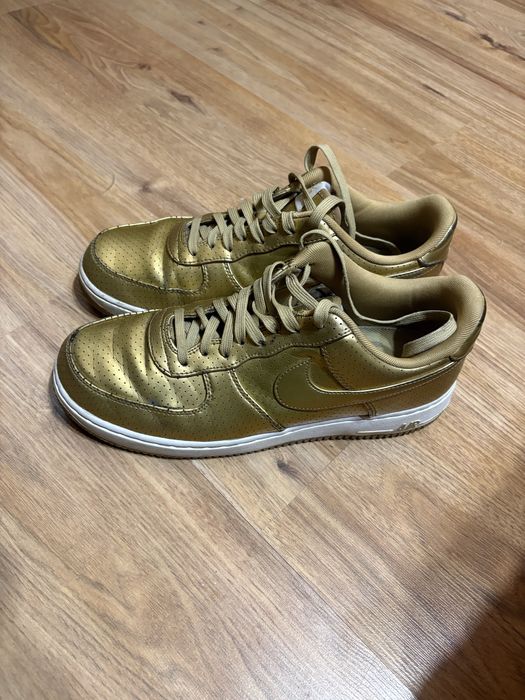 Nike air force gold 43