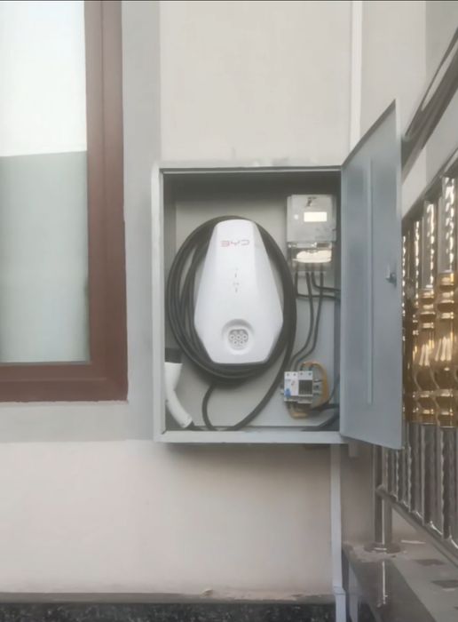 Elektromobil zaryadka ustanovka