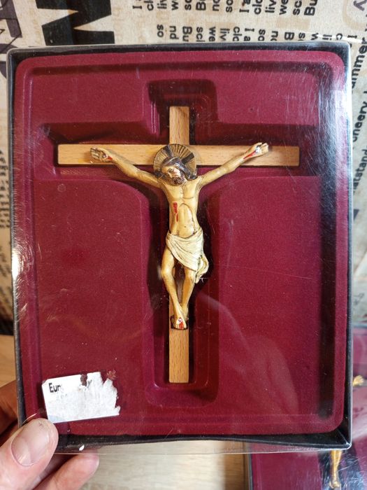 Кръст/ Разпятие за стена