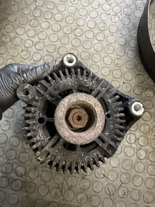 Перфектен алтернатор BMW E60 дизел 525/530