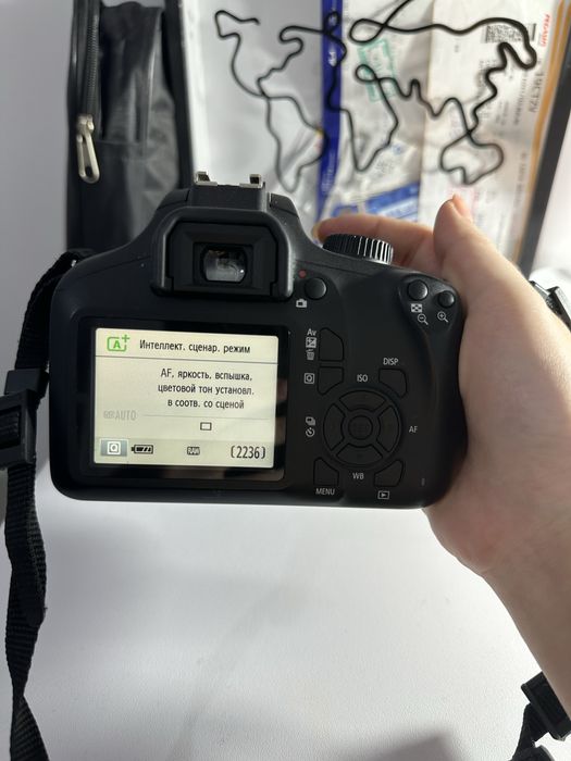 Продам камеру Canon 4000D