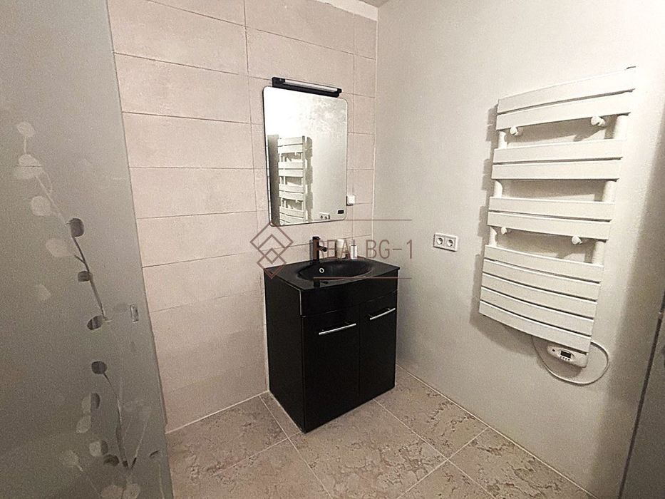 Уникална локация! Обзаведен апартамент в Центъра с гледка към Катедра