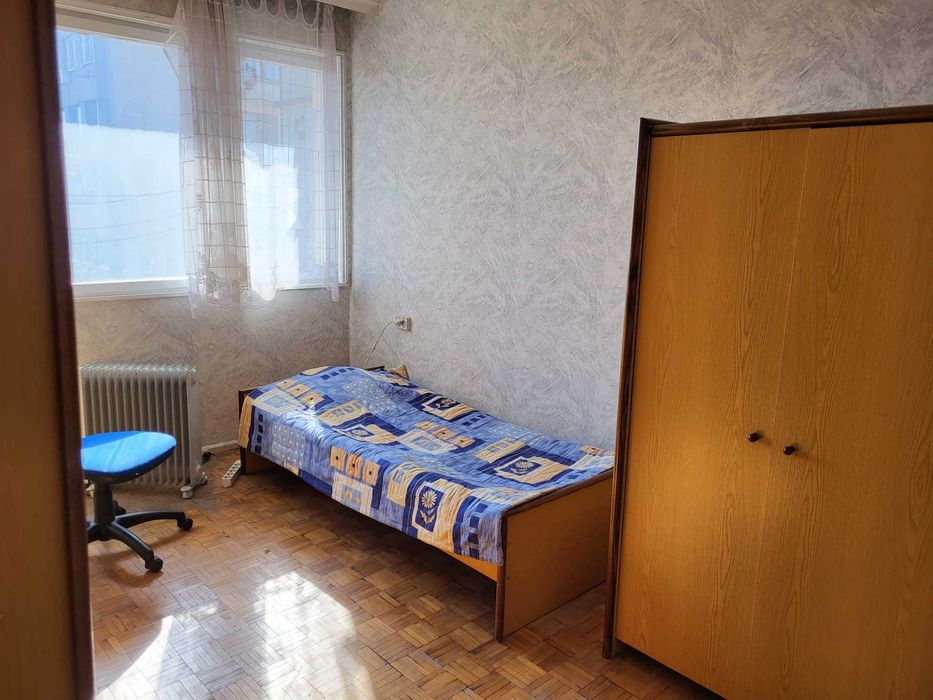 Продава се Четиристаен апартамент в Пазарджик, Окръжна болница - 74 кв.м за 717 €/кв.м - Снимка #2