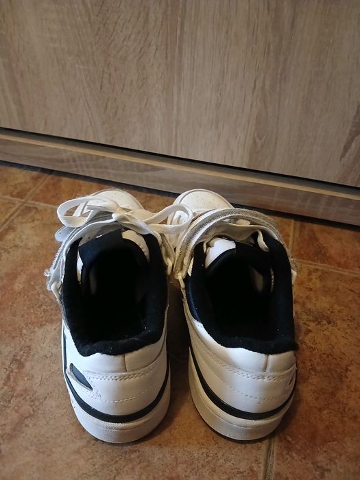 Adidas forum / Converse all star