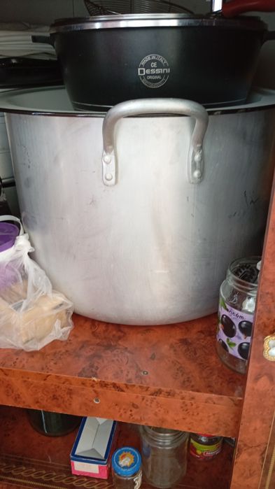 Продам угловой шкаф