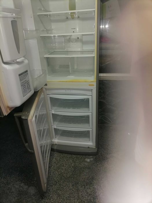 Продавам хладилник