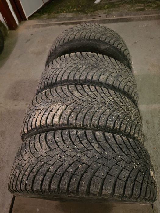 Продам шины PIRELLI