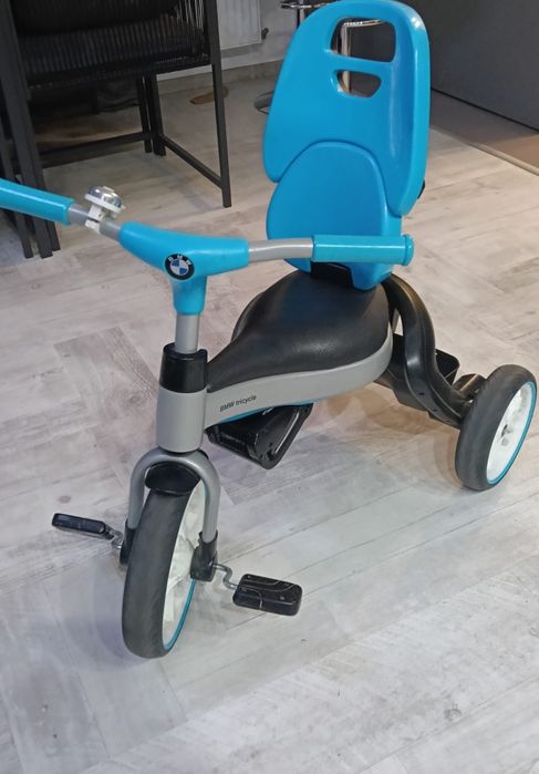 Vând tricicleta originala BMW