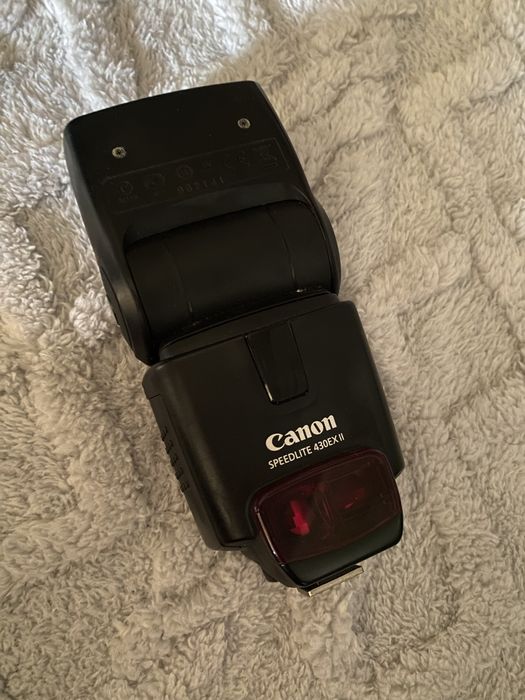 Kit Complet Canon EOS 60D + Obiectiv 18-200mm IS + Blitz Speedlite 430