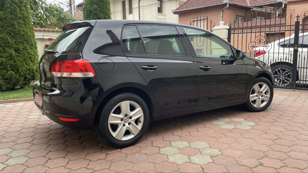 VOLKSWAGEN Golf 2010 — imagine 5