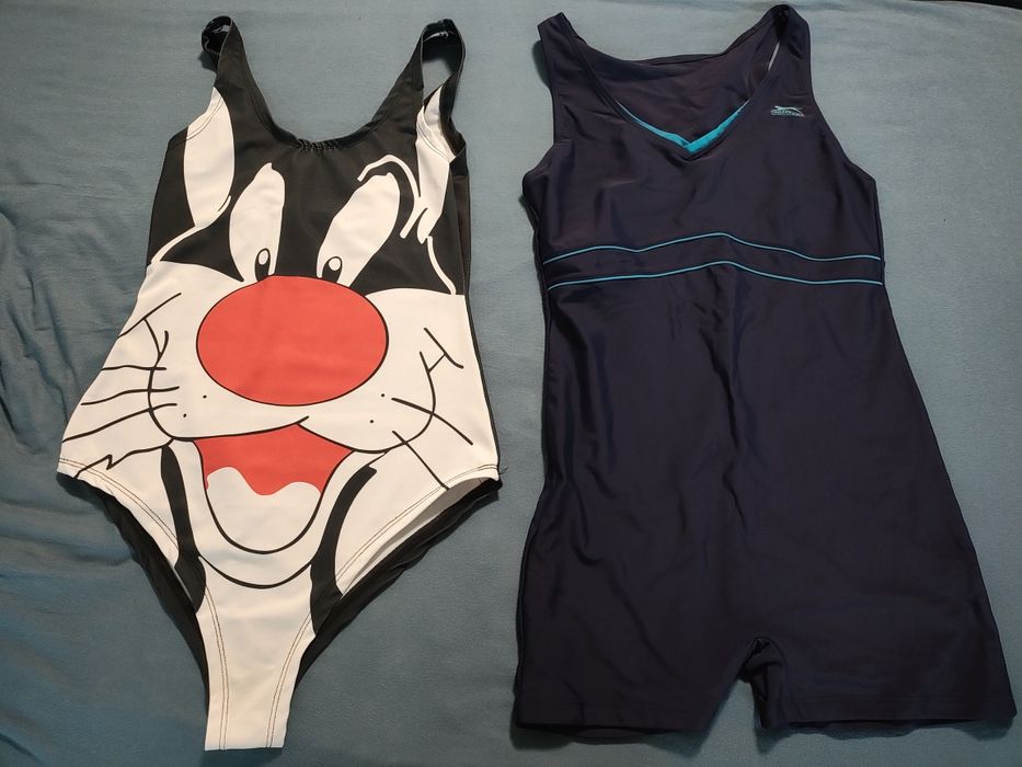 Два броя бански Л размер за 15 лева