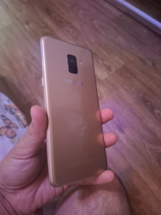 Samsung A8+ 4/64