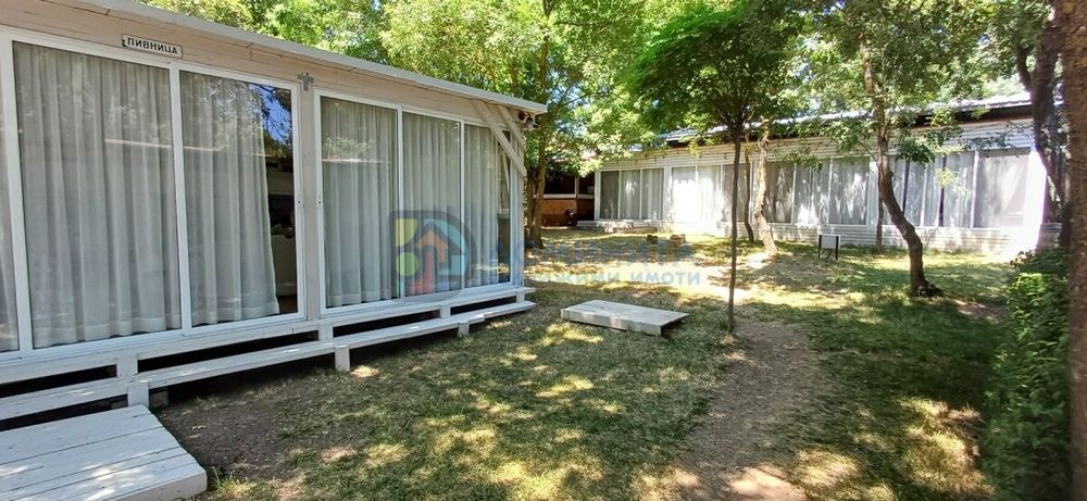 Поземлен имот на к-г Арапя